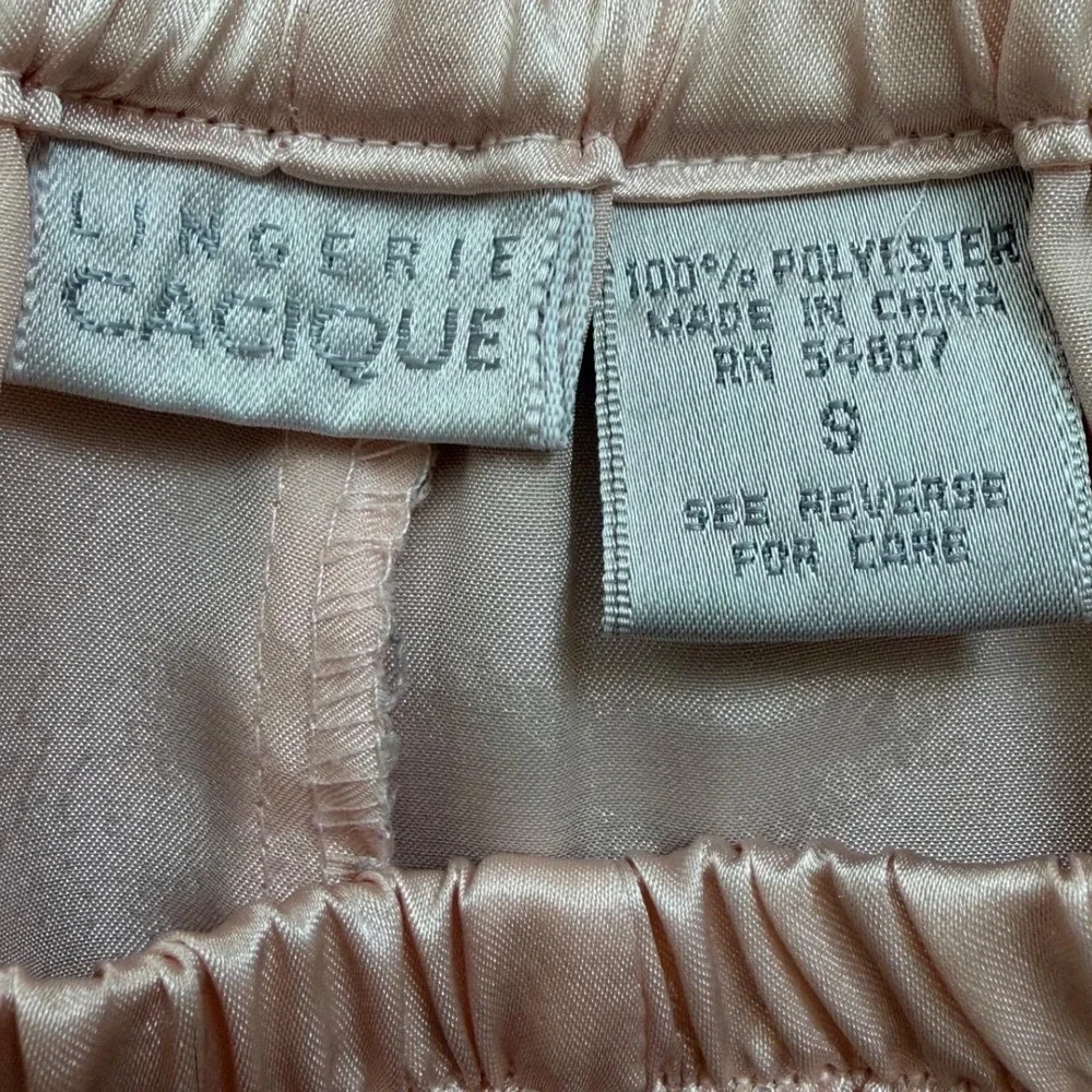 Cacique Vintage‎ Pajama Set Womens Small Pink Satin Floral Paisley Pearl Button